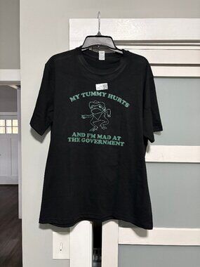 Funny Frog Tummy Hurts Mad at the Government Black T-shirt Tee sz L NEW